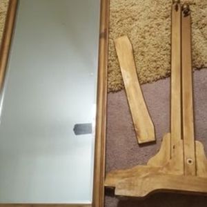 🫠🫠 free standing antique mirror..never used